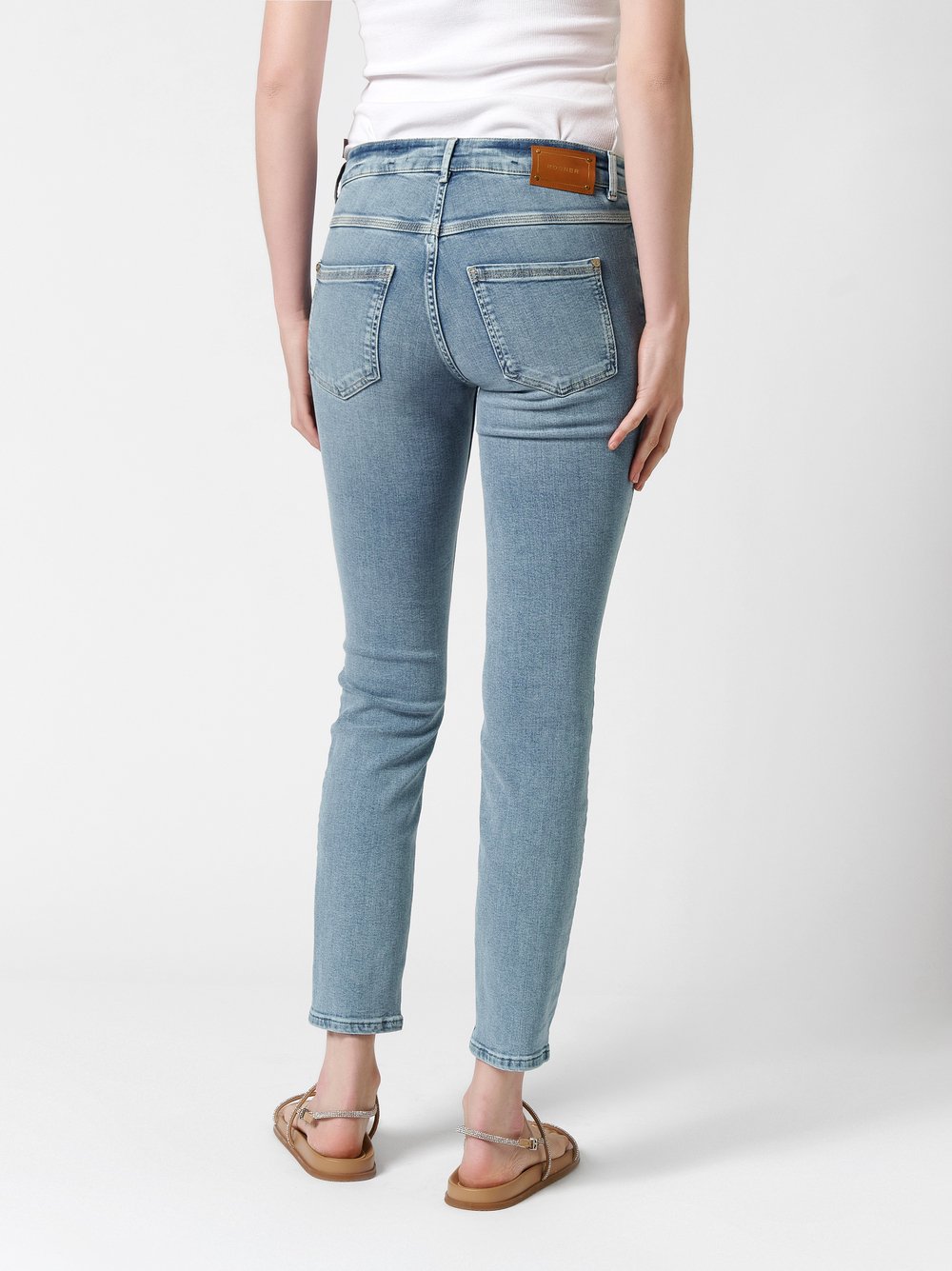 Jeans Antonia_045 light blue rear view Jeans Antonia_045 light blue rear view