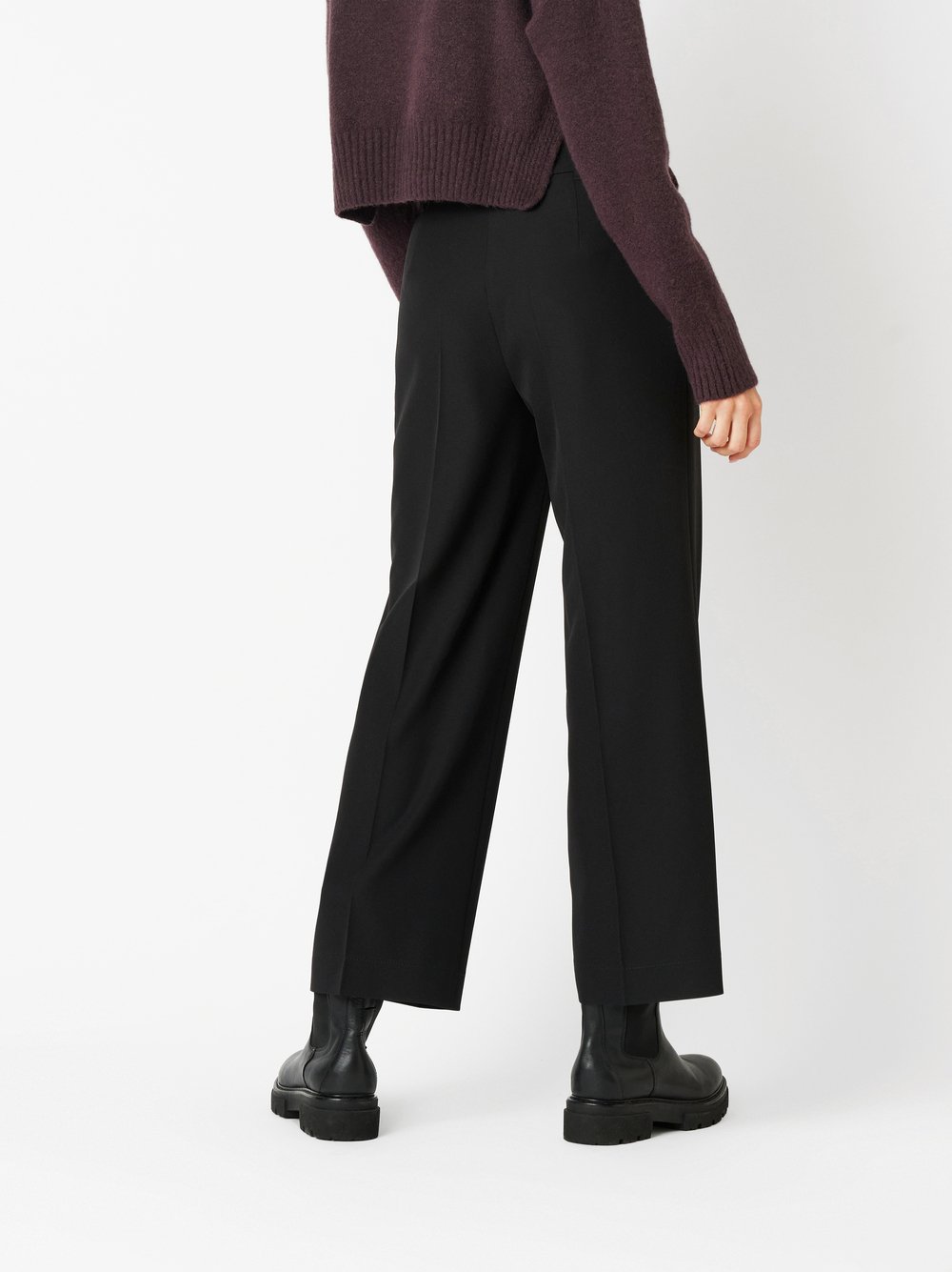 Trousers Mara_398 black rear view Trousers Mara_398 black rear view