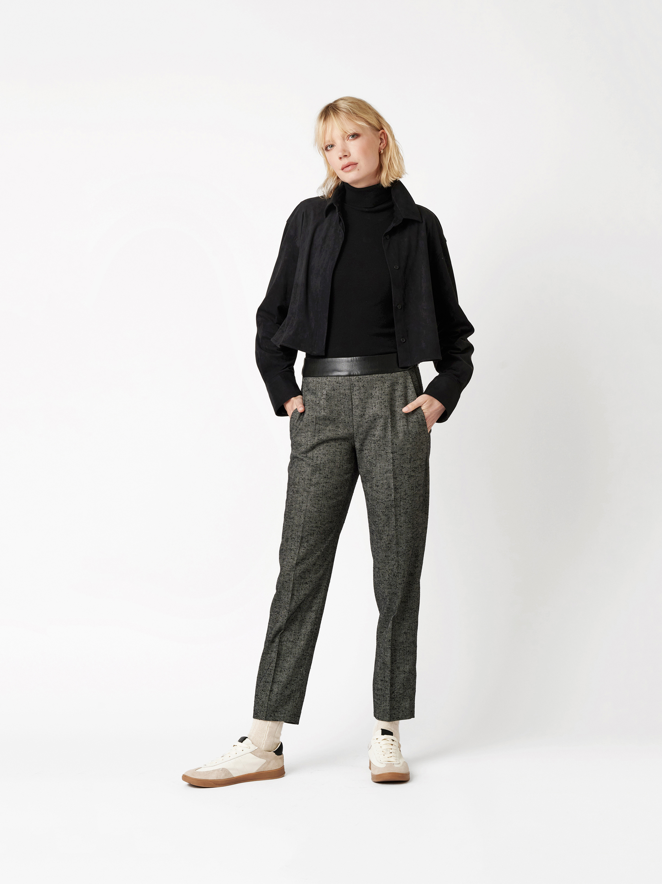 Jeans May_455 dark grey outfit view Jeans May_455 dark grey outfit view