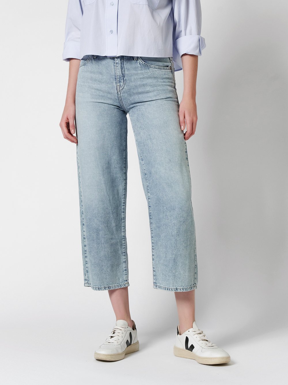 Jeans Antonia_398 light blue front view Jeans Antonia_398 light blue front view