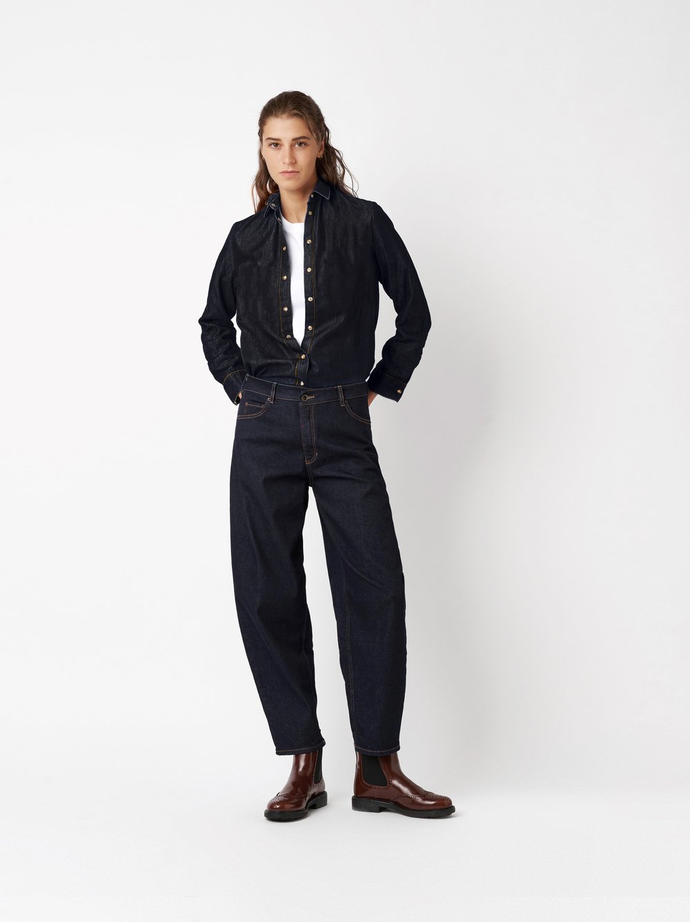 Jeans Mara_385 dark blue Outfitansicht