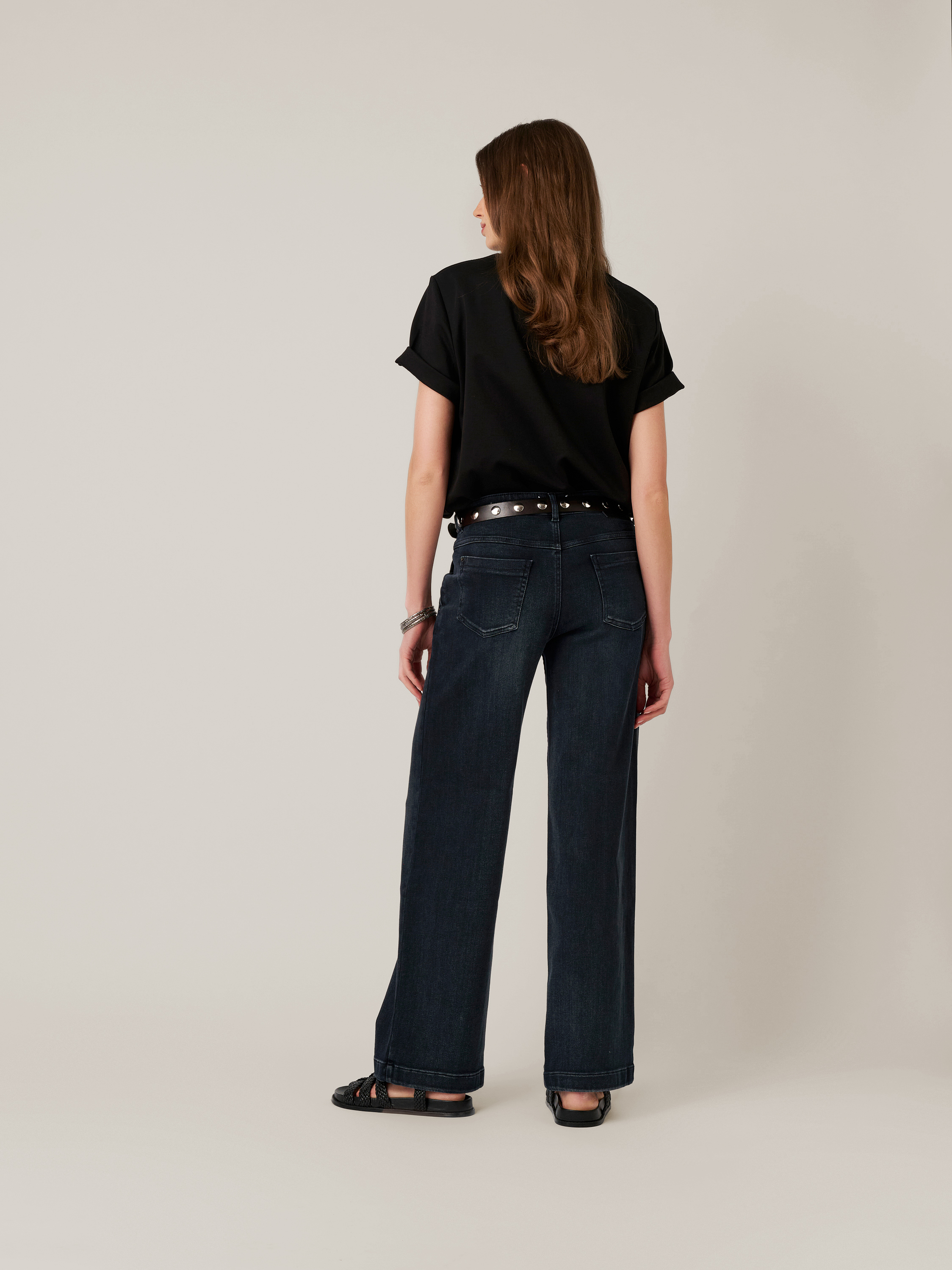 Womens jeans Audrey Wide in dark blue, wide-leg jeans, back view worn by model