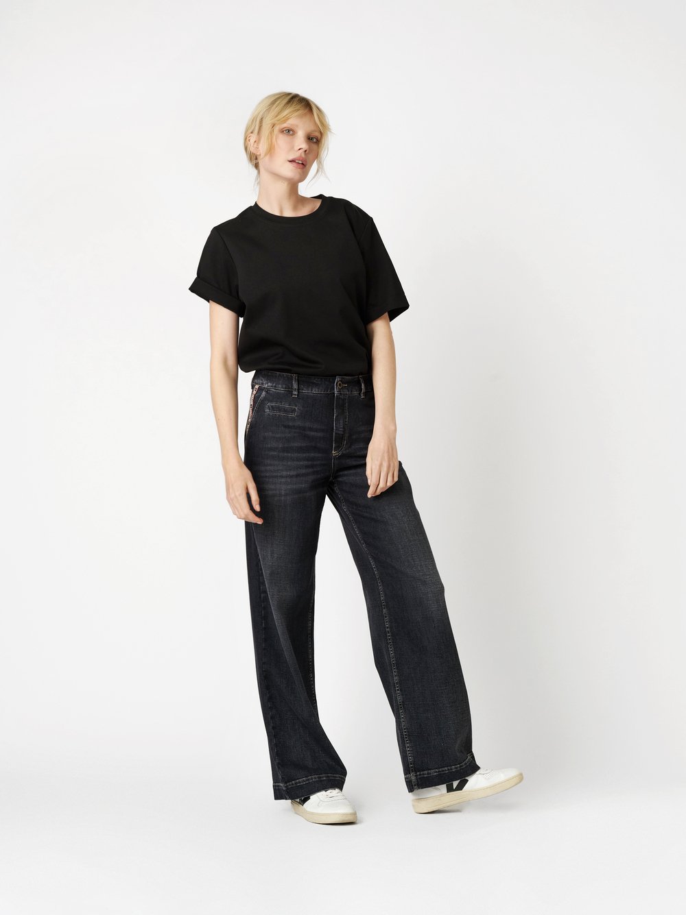 Jeans Mara_376 dark grey outfit view