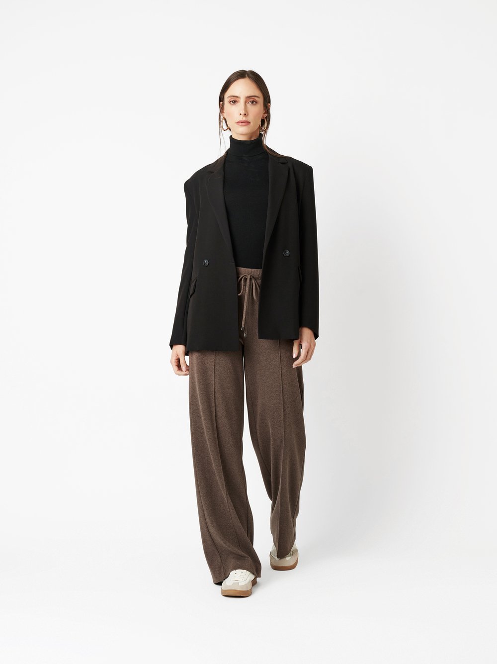 Hose May_452 brown Outfitansicht