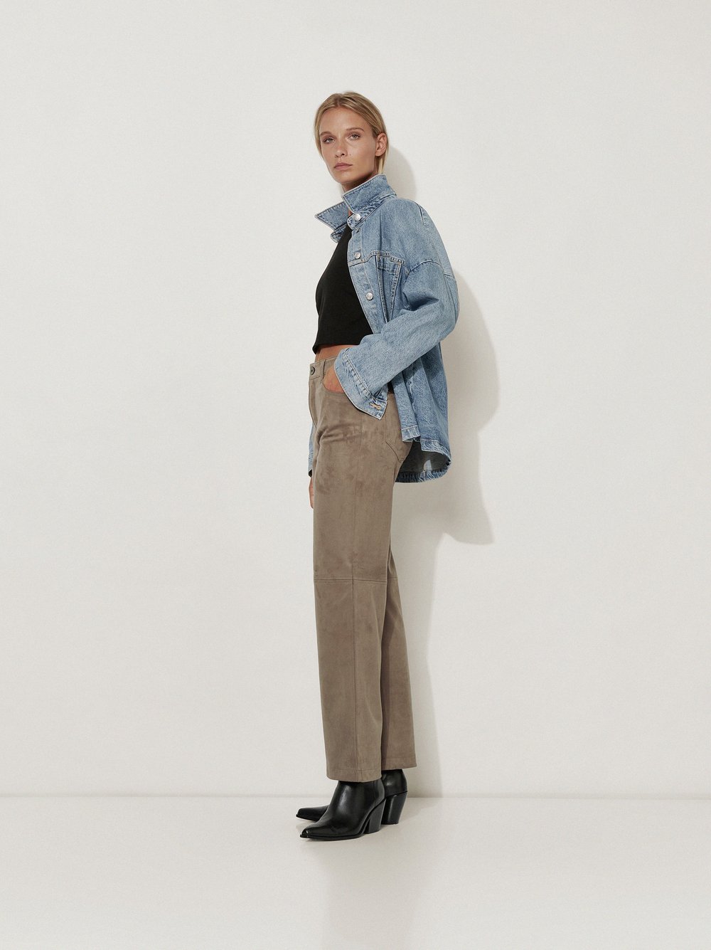 Womens trousers Audrey Straight in Taupe, straight-fit trousers in suede look, front view worn by model