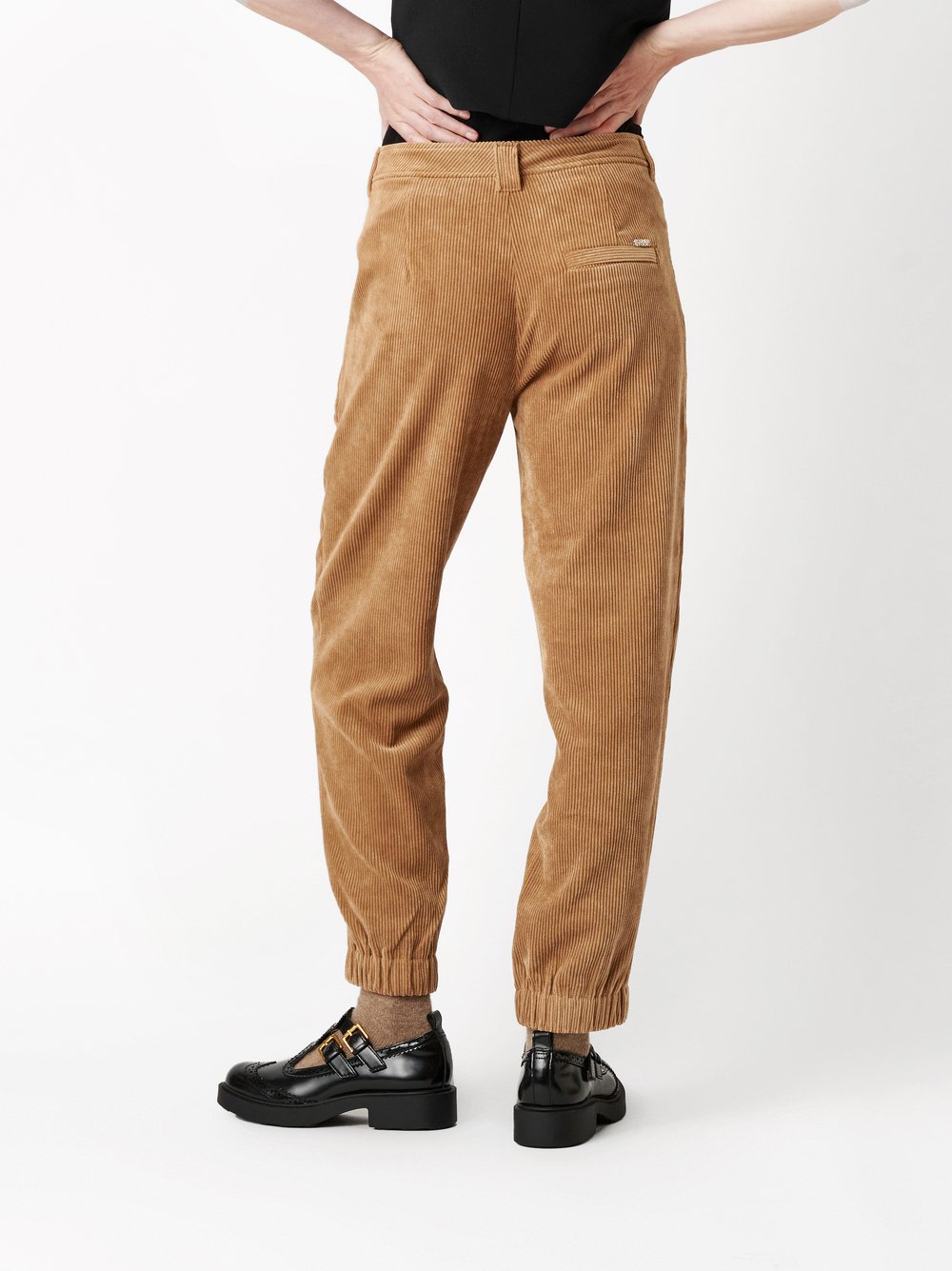 Trousers Mara_390 camel rear view