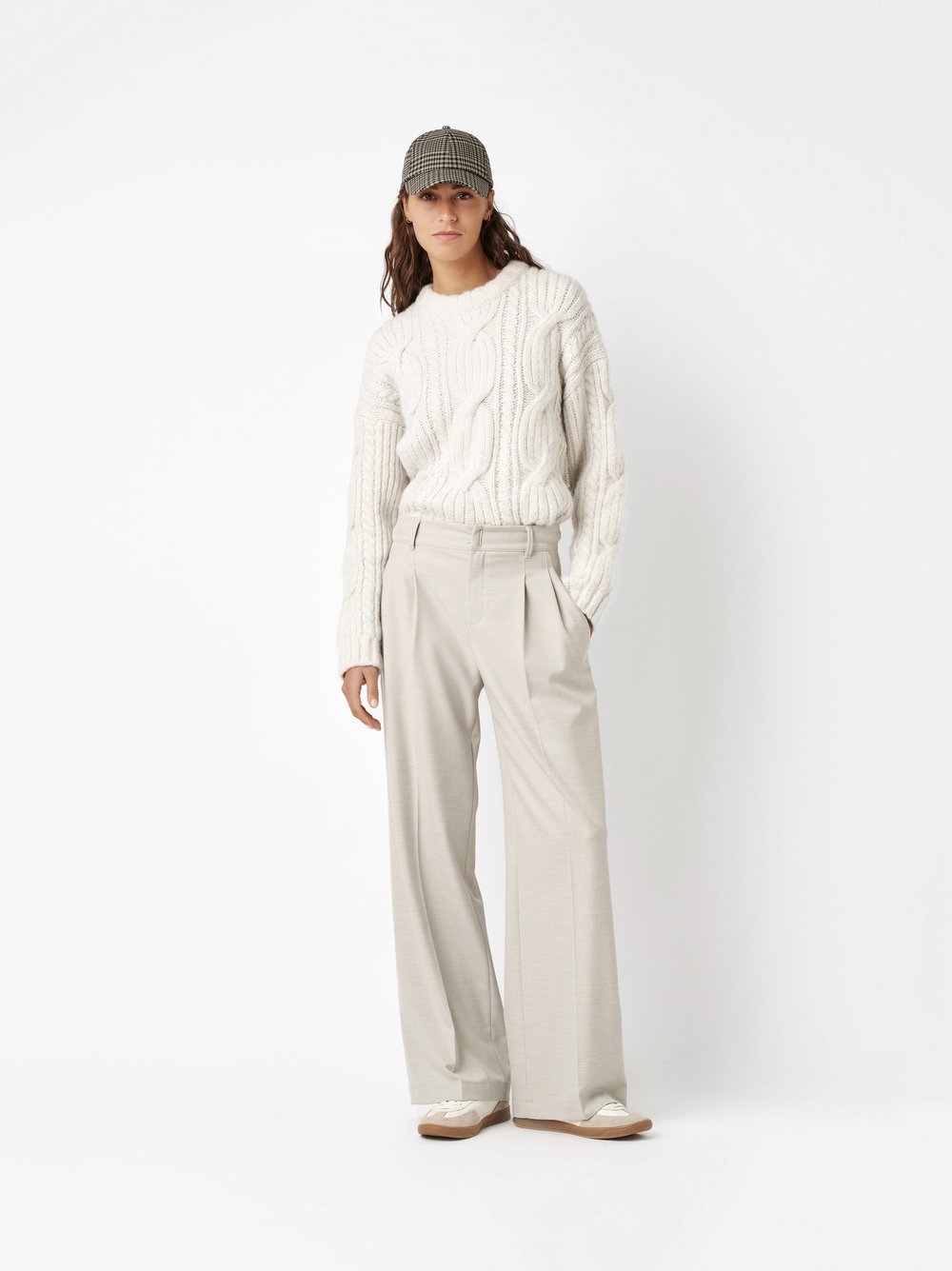 Hose Mara_393 beige Outfitansicht Hose Mara_393 beige Outfitansicht