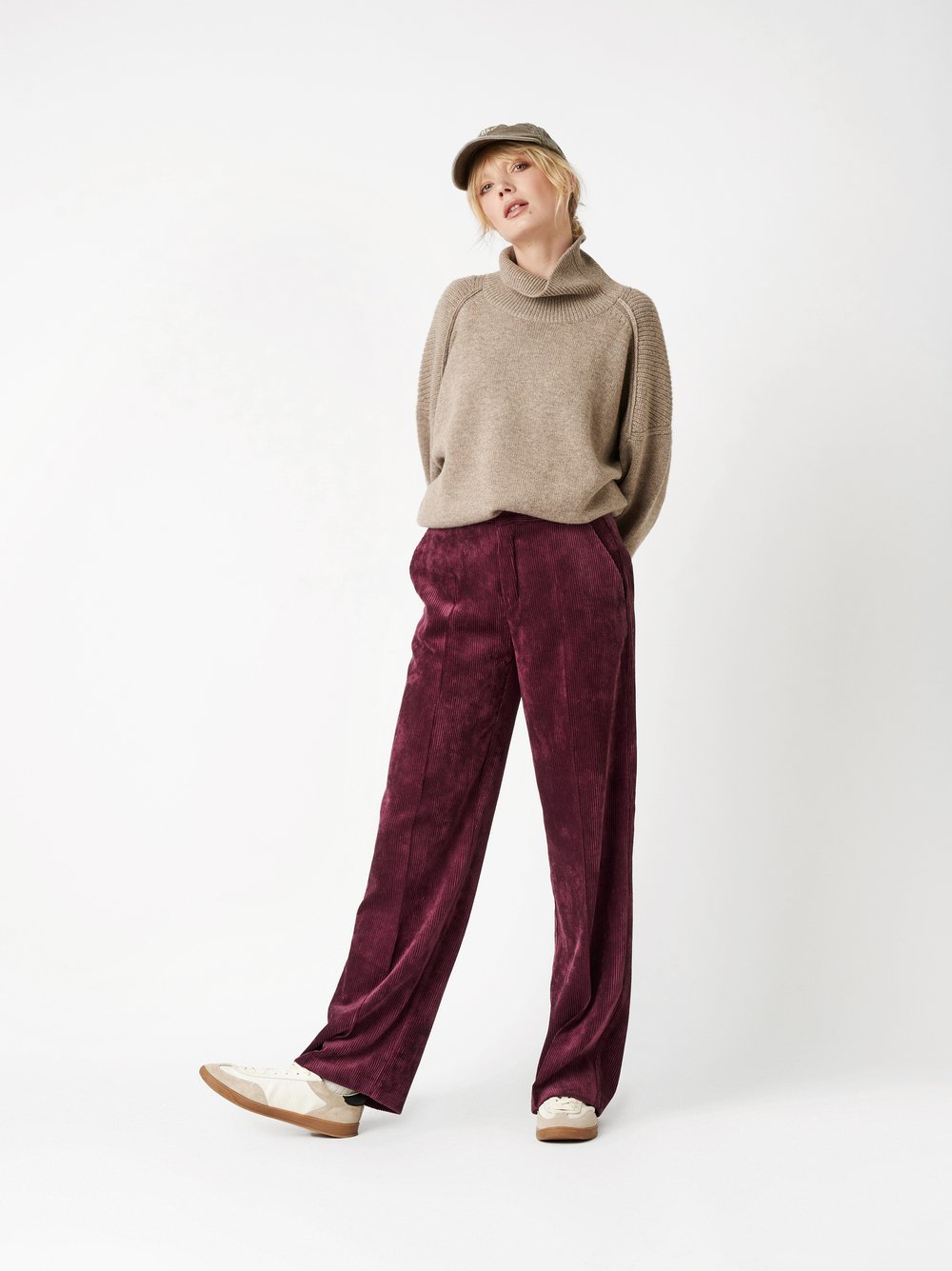 Trousers Mara_355 berry outfit view
