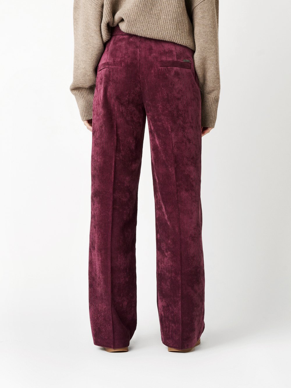 Trousers Mara_355 berry rear view