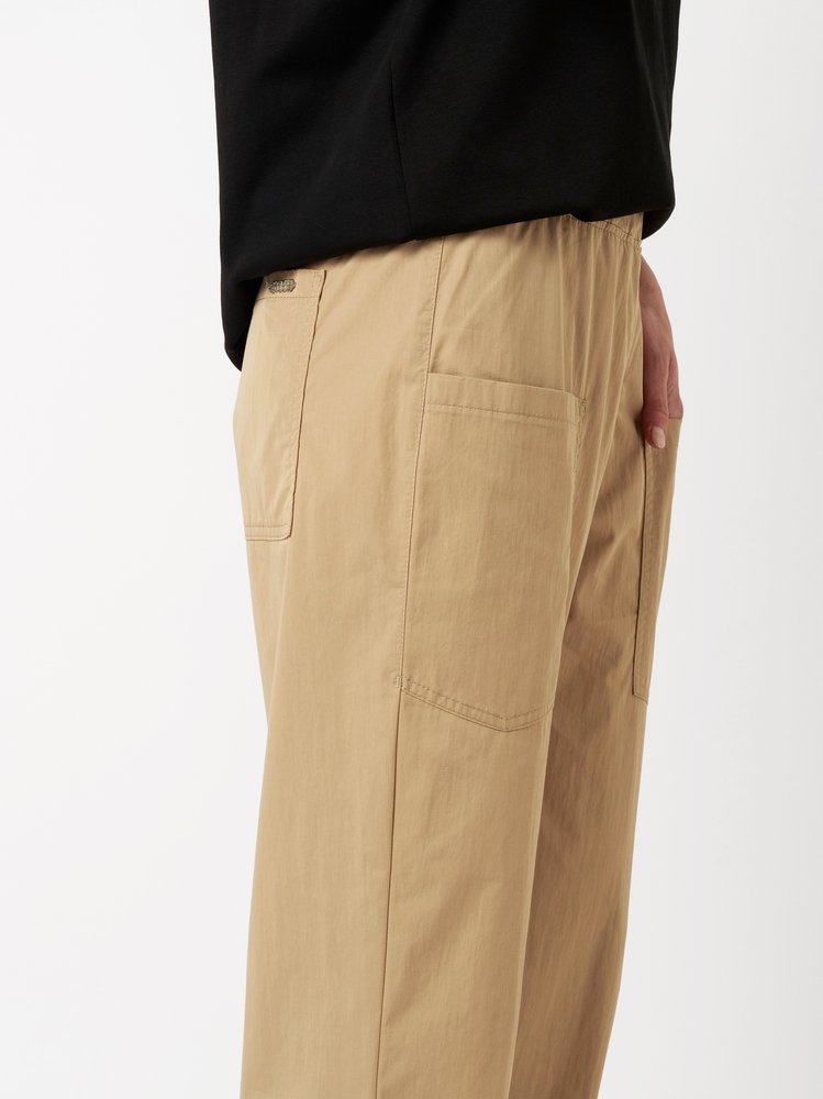 Womens trousers Mara Pocket in sand, relaxed trousers with front pockets, detail view