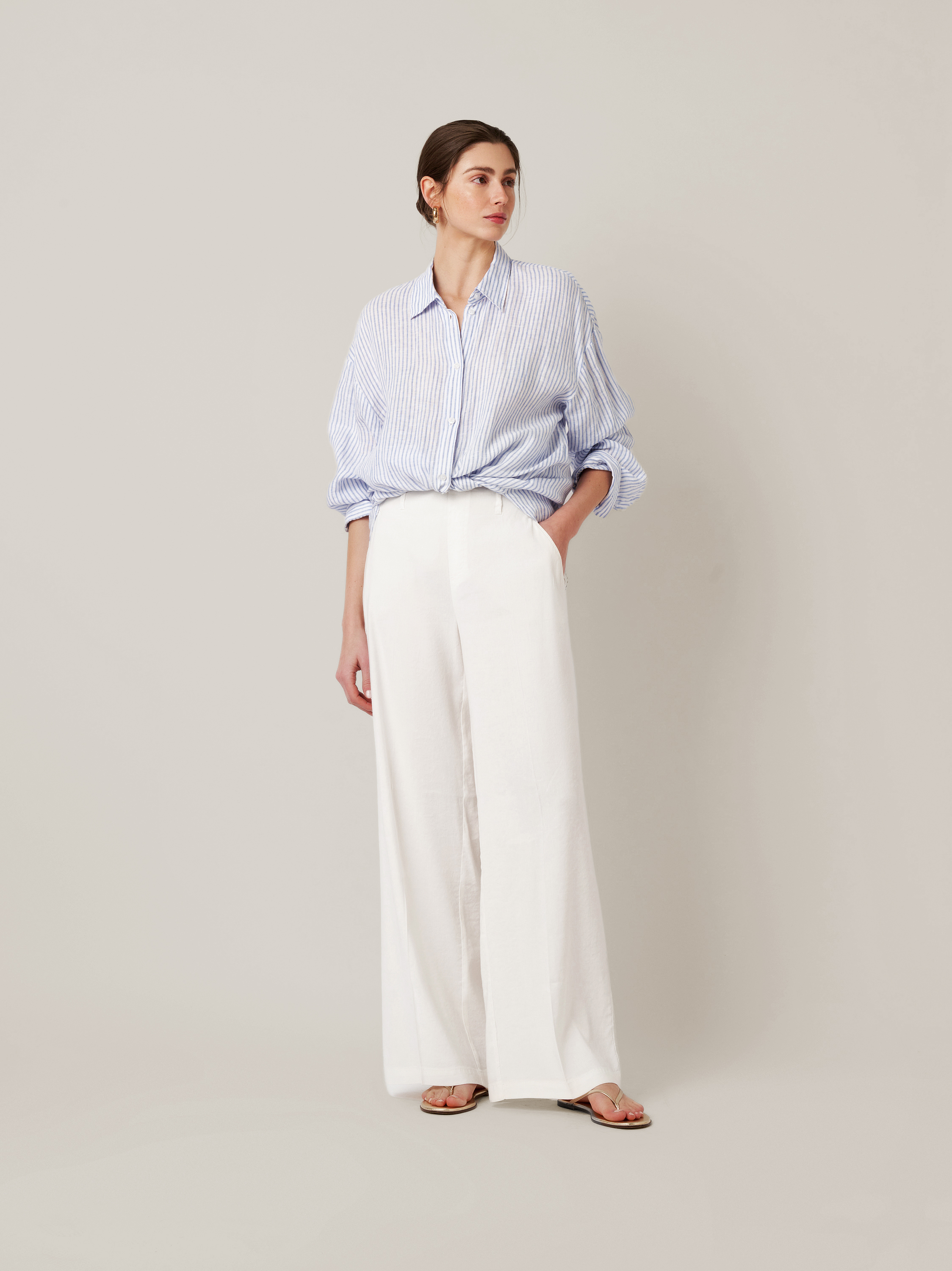 Womens trousers Mara Wide in offwhite, wide-leg linen trousers, front view worn by model