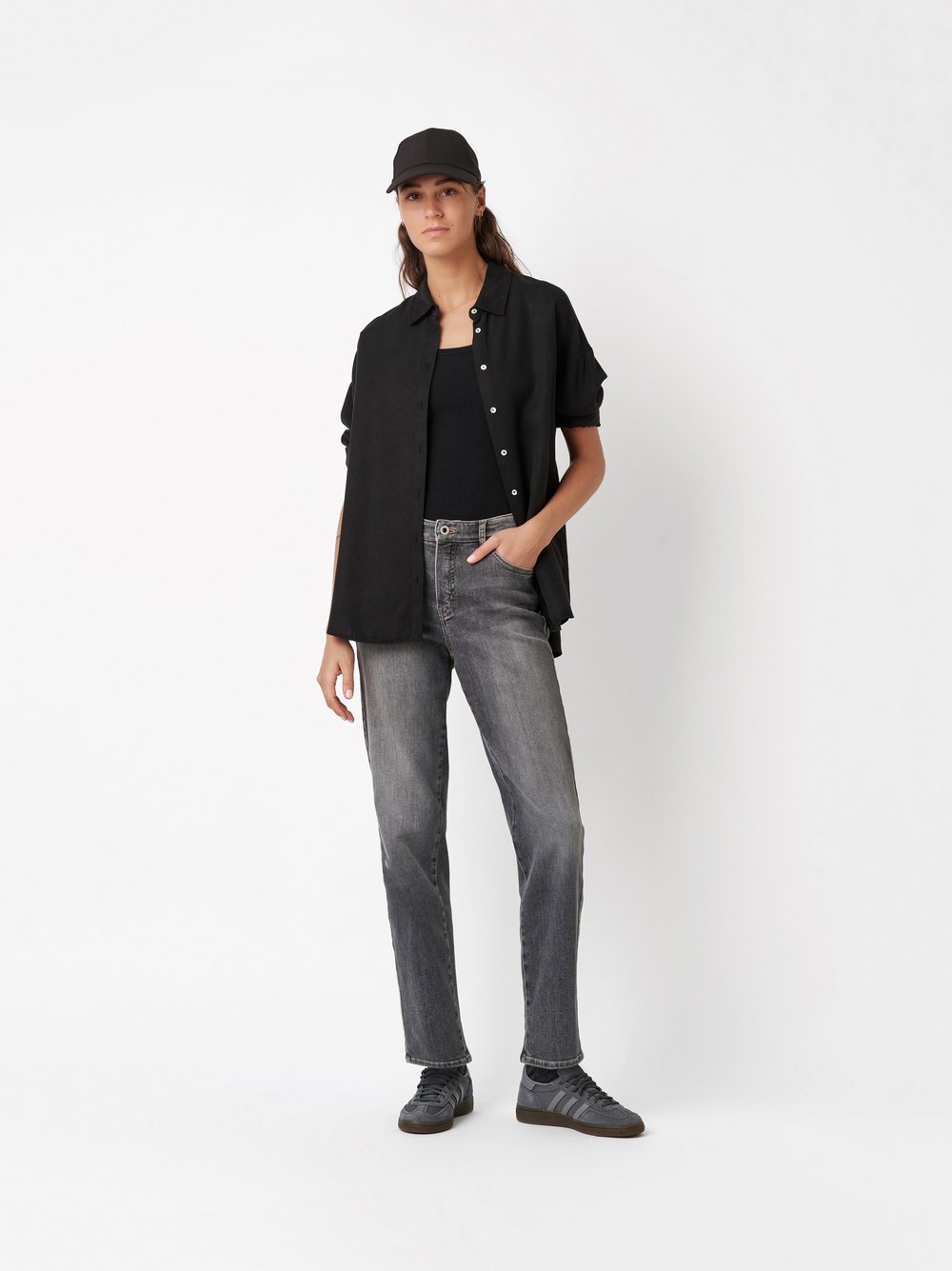 Jeans Audrey1 mid grey Outfitansicht Jeans Audrey1 mid grey Outfitansicht