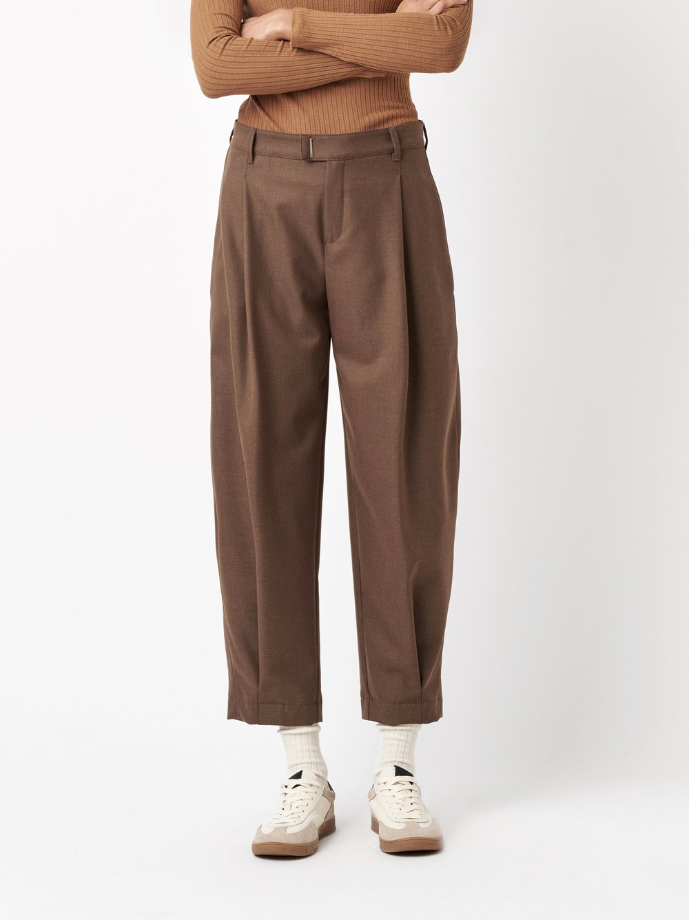 Trousers Mara_392 brown front view Trousers Mara_392 brown front view