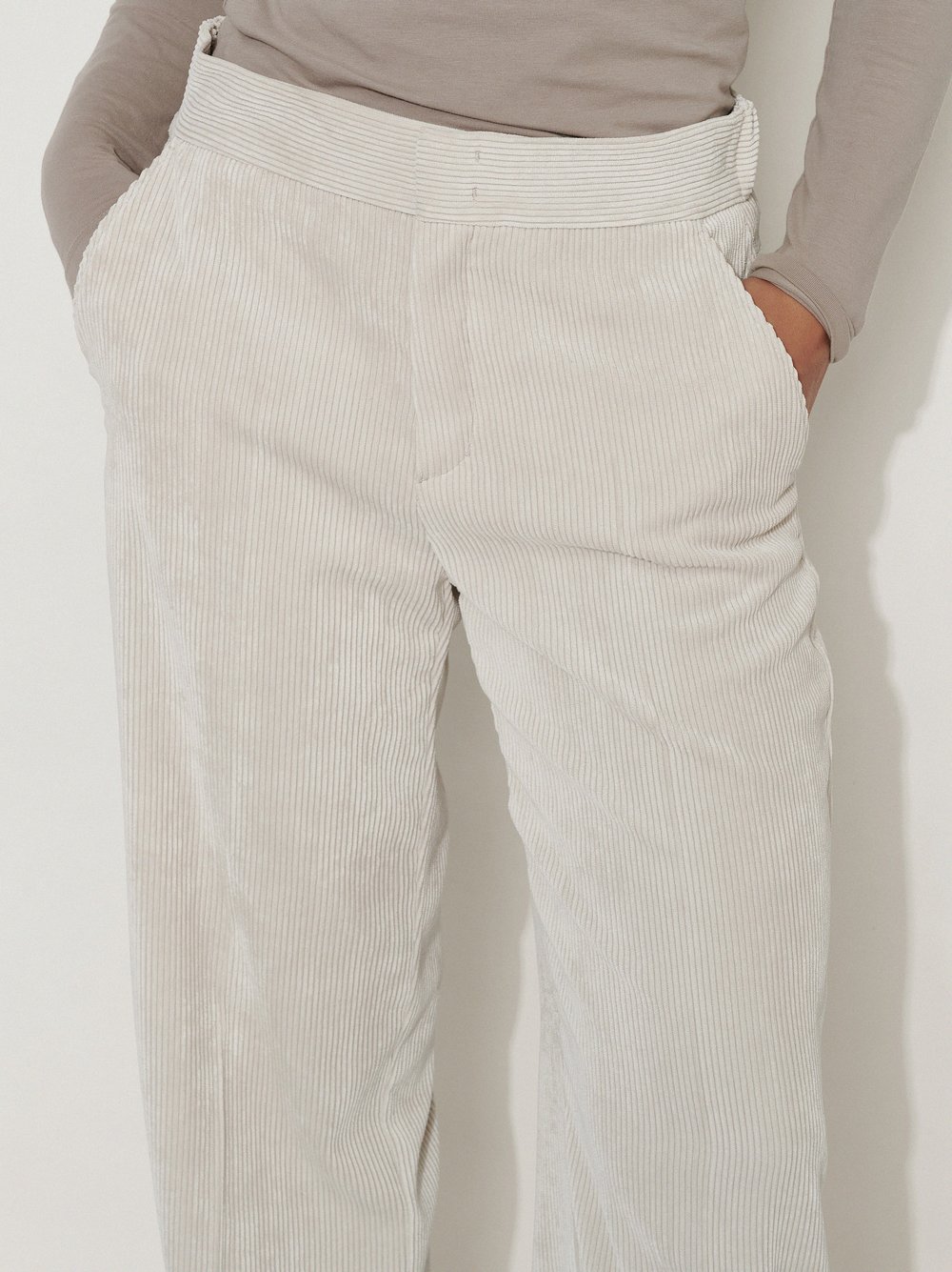 Womens trousers Mara Wide in Ecru, wide-leg corduroy trousers, detail view