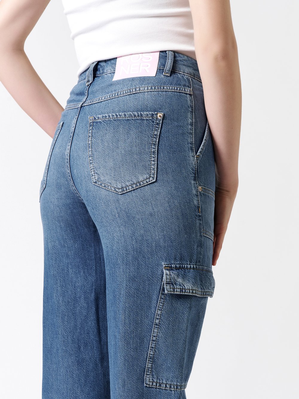 Jeans Mara_083 mid blue detail view Jeans Mara_083 mid blue detail view