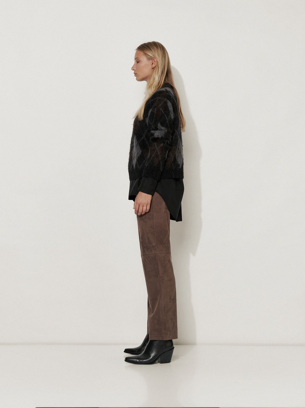 Womens trousers Audrey Straight in Brown, straight-fit trousers in suede look, front view worn by model