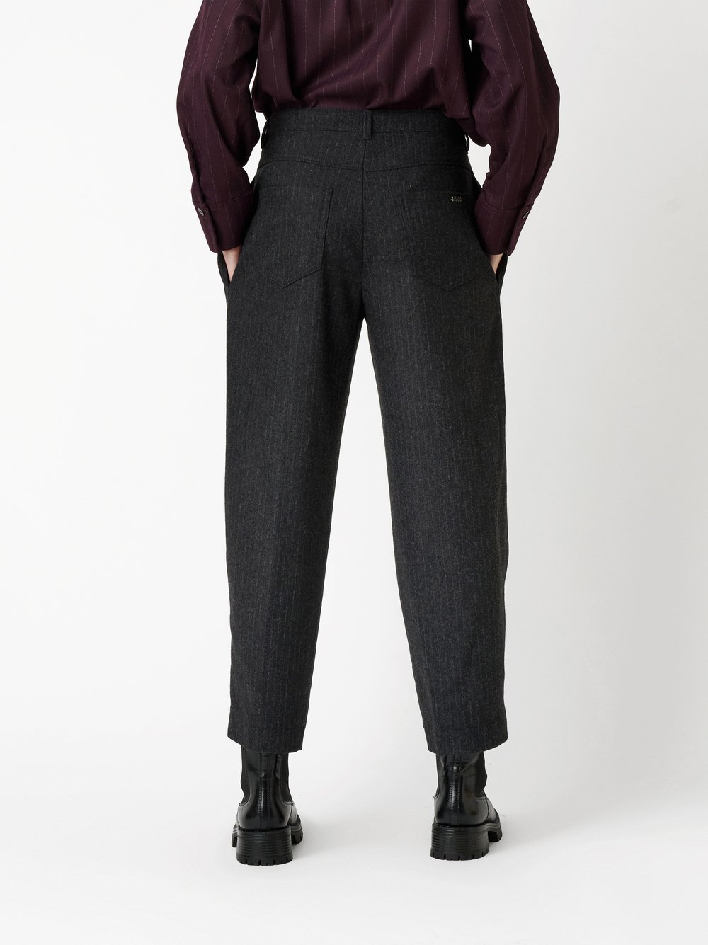 Hose Mara_392 anthra Rueckansicht Hose Mara_392 anthra Rueckansicht