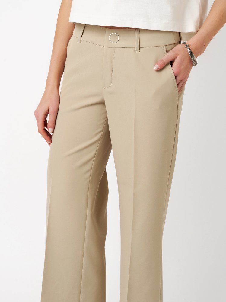 Womens trousers May Culotte in sand, fluid culottes in crepe, detail view