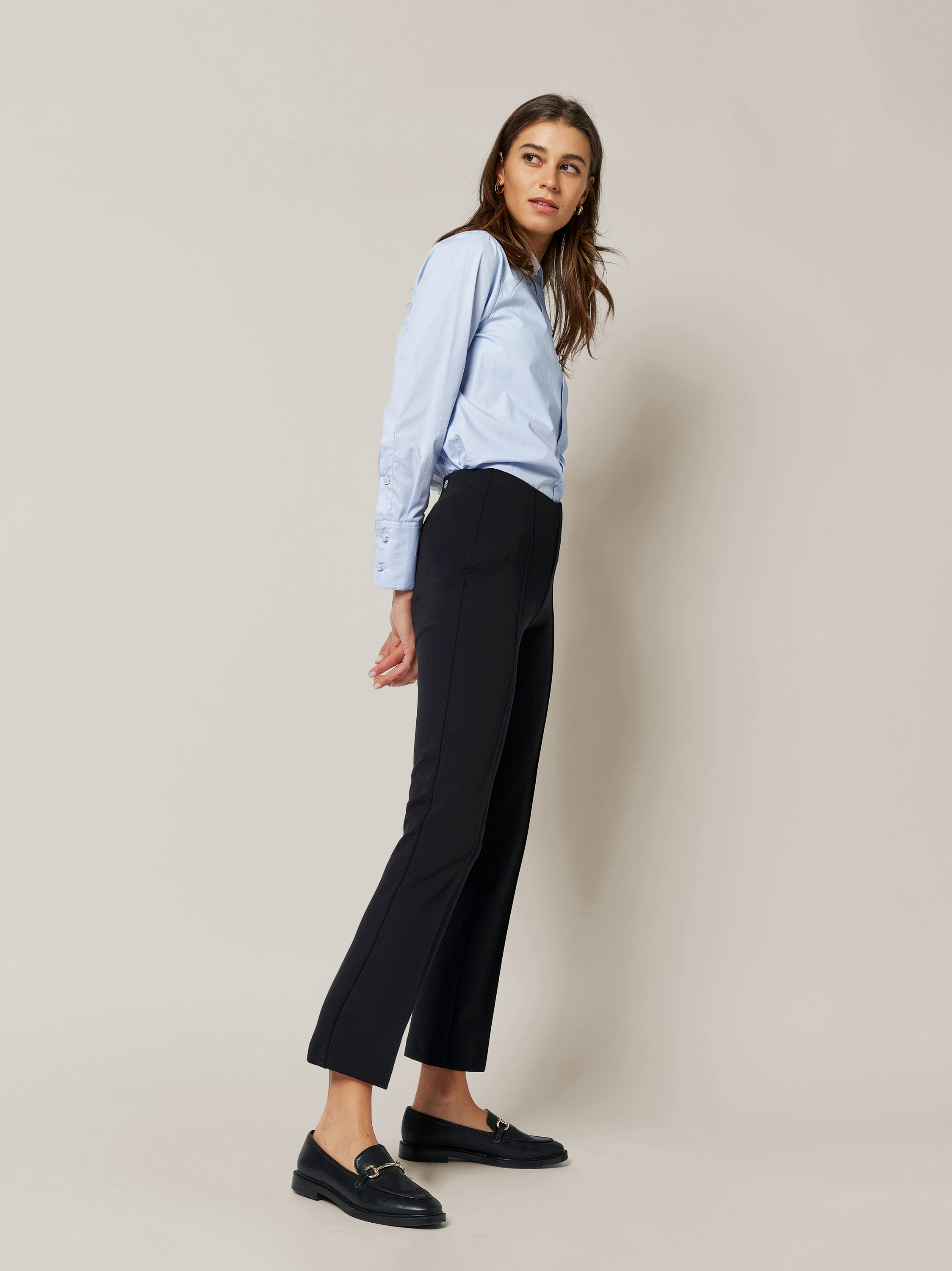 Womens trousers Alisa Slim in black, slim-fit business trousers, outfit view worn by model