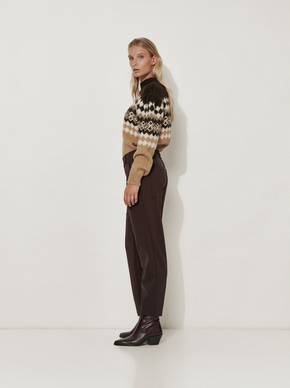 Womens trousers Mara Casual in Dark Brown, tapered-fit trousers in scuba fabric, front view worn by model