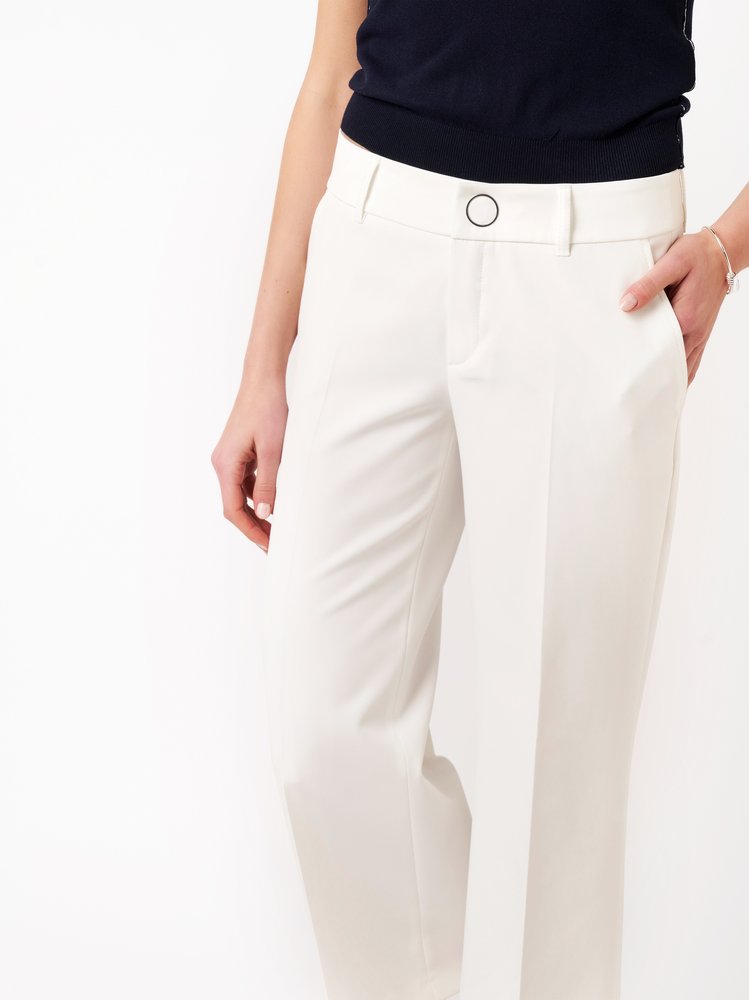 Womens trousers May Culotte in white, fluid culottes in crepe, detail view