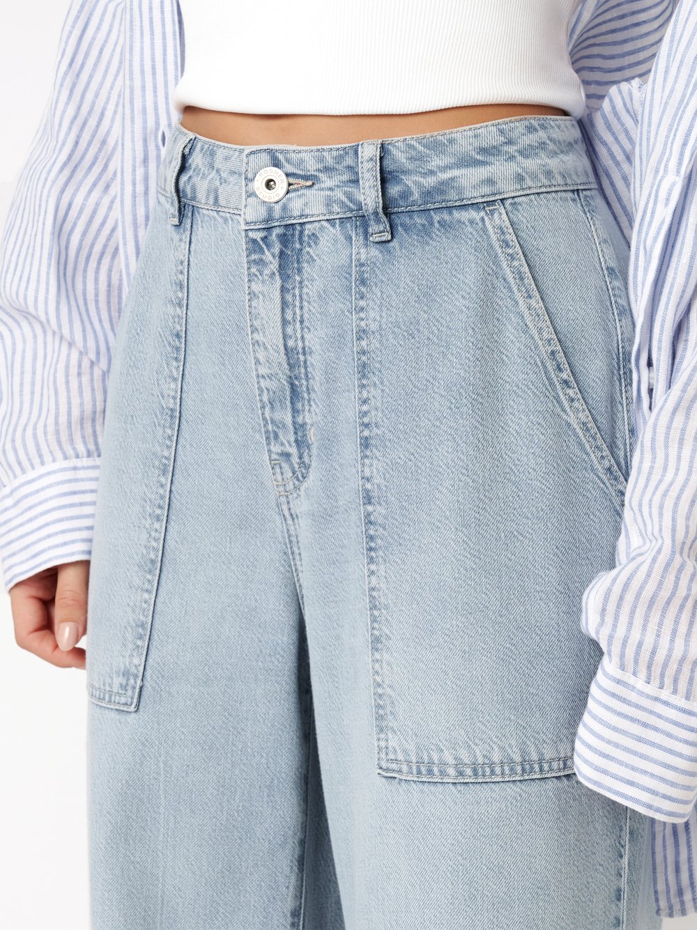 Damenjeans Mara Wide in light blue, Wide Leg jeans im Cargo-Stil, Detailansicht