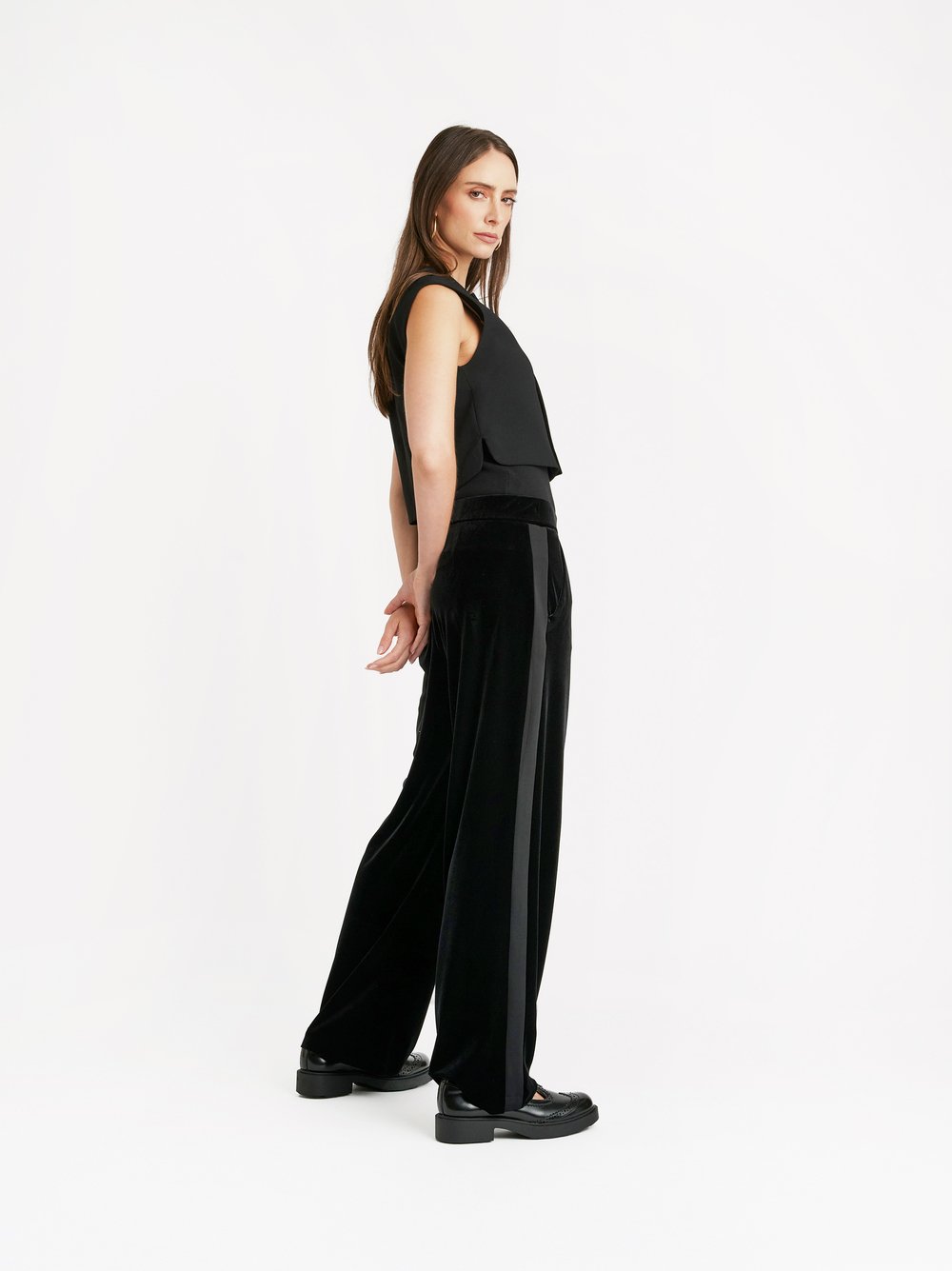 Trousers Mara_355 black outfit view