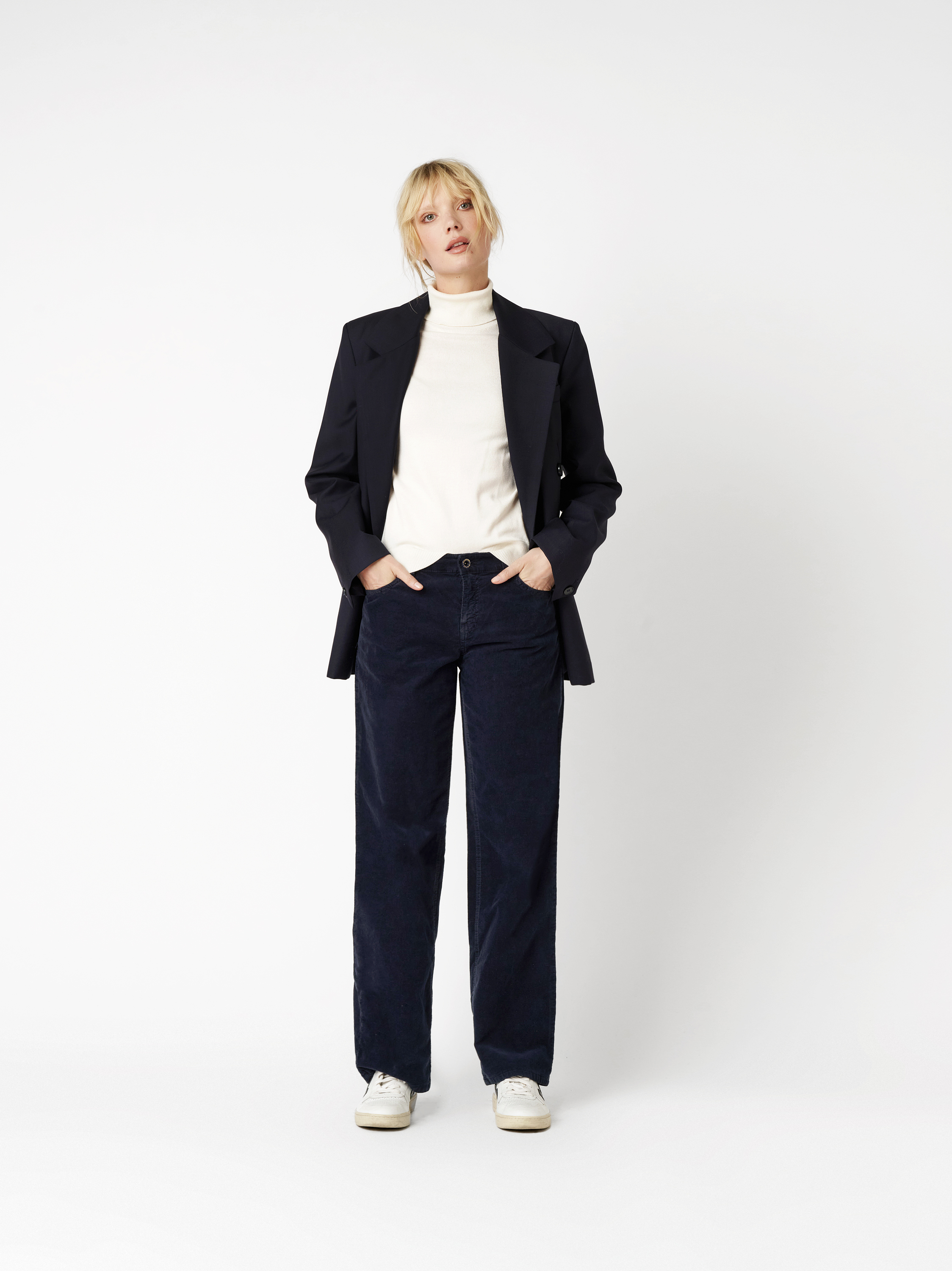 Hose Antonia_398 navy Outfitansicht Hose Antonia_398 navy Outfitansicht