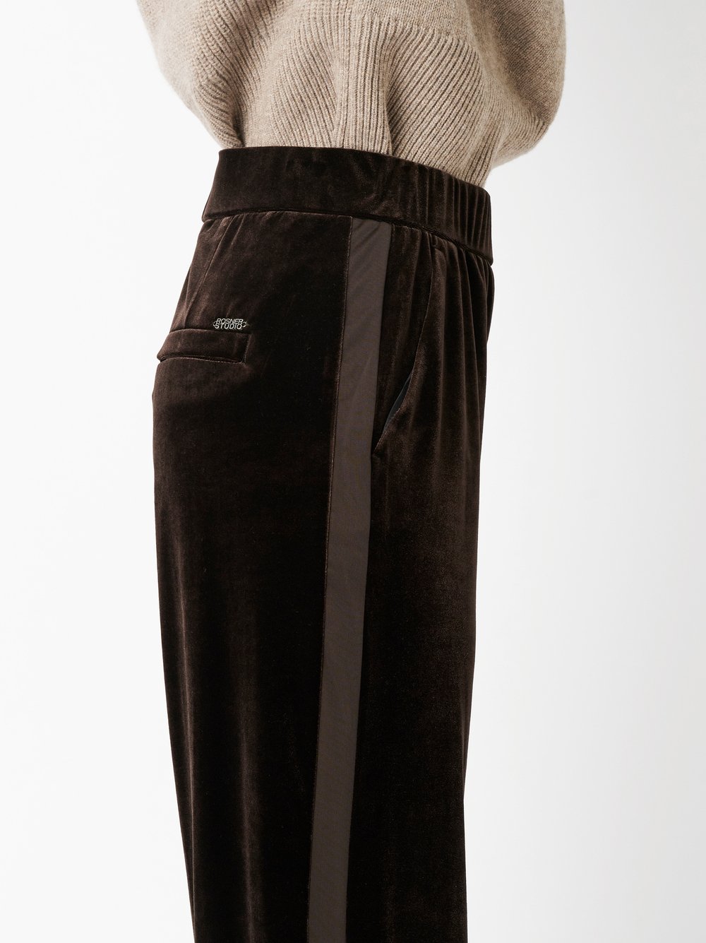 Trousers Mara_355 brown detail view Trousers Mara_355 brown detail view