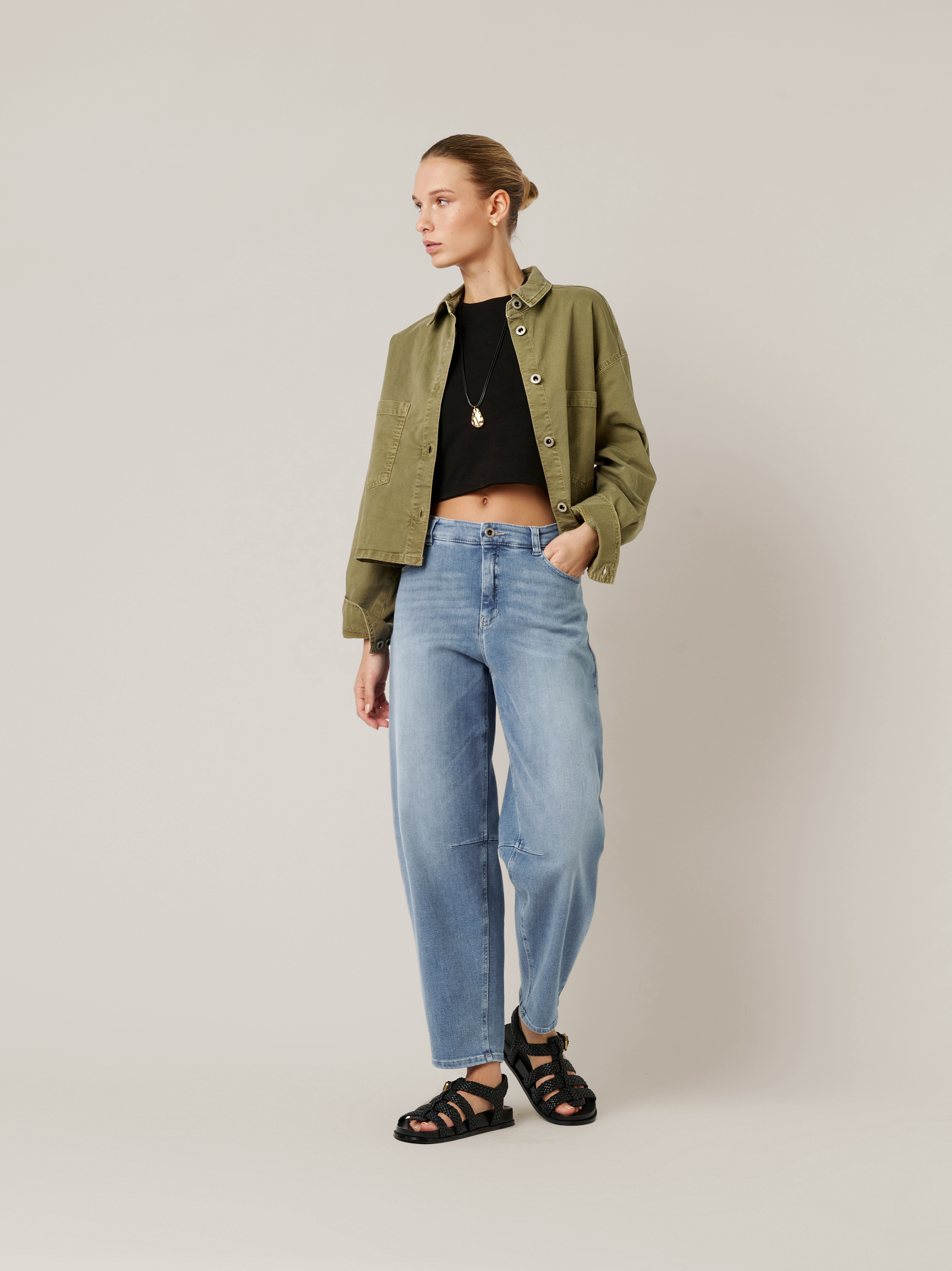 Womens jacket Jamie in khaki, short jacket in utility style, outfit view worn by model