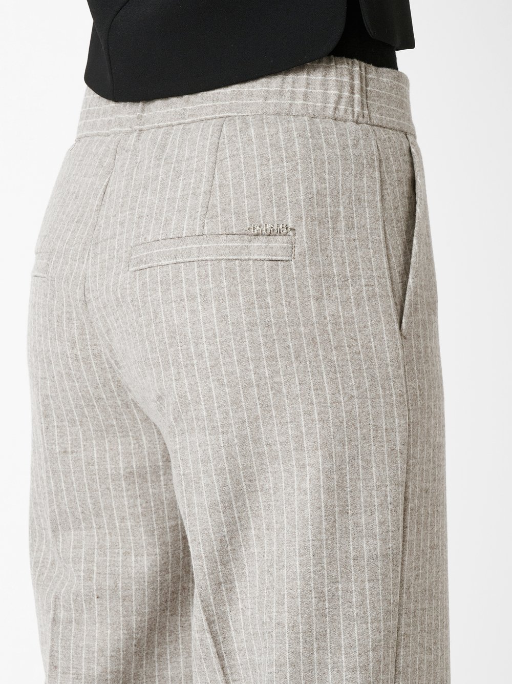 Trousers Mara_355 taupe detail view Trousers Mara_355 taupe detail view