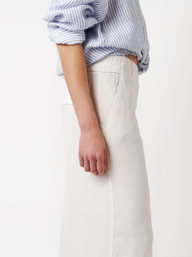 Womens trousers Mara Wide in offwhite, wide-leg linen trousers, detail view