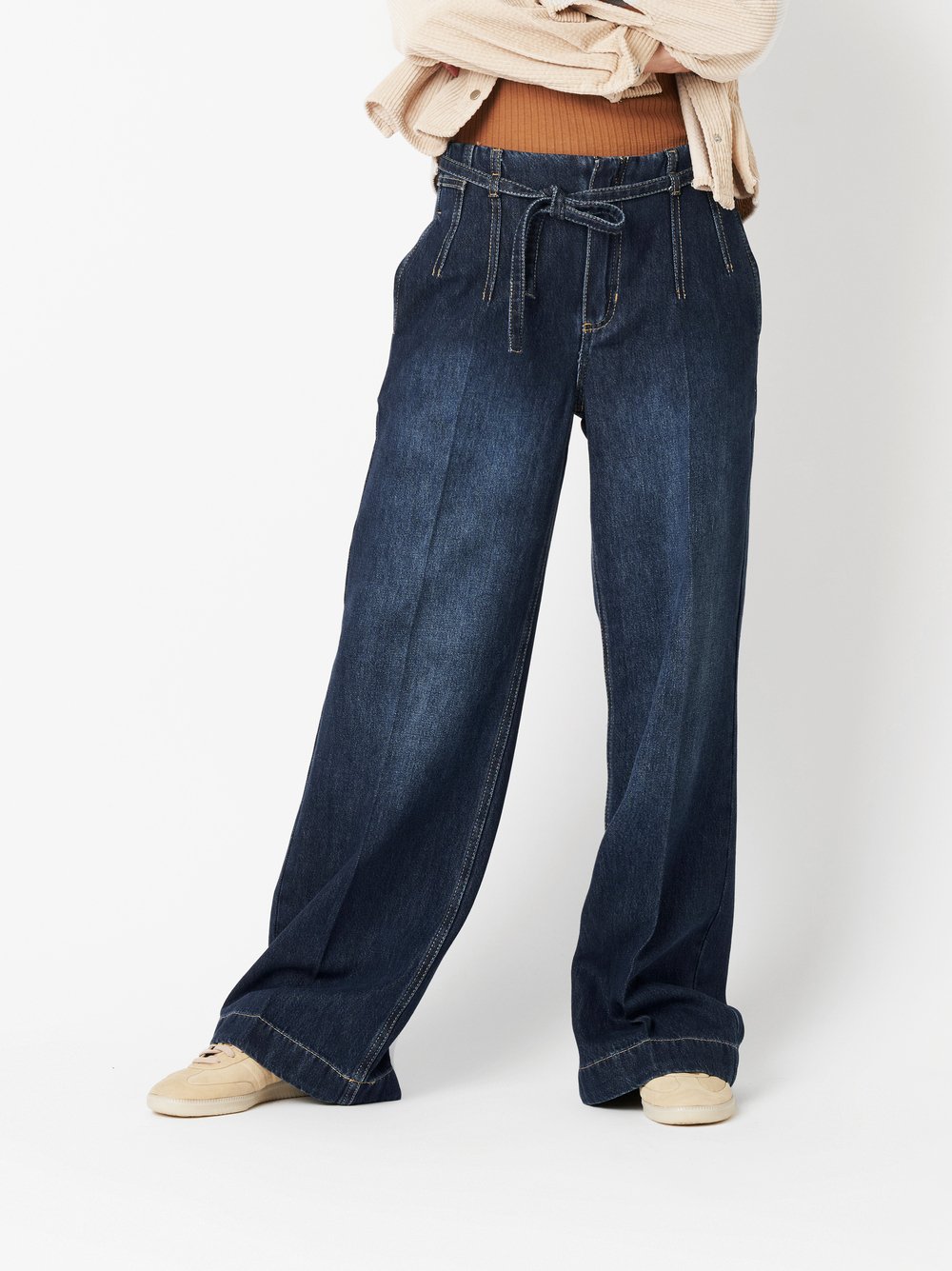 Jeans Mara_384 dark blue front view Jeans Mara_384 dark blue front view
