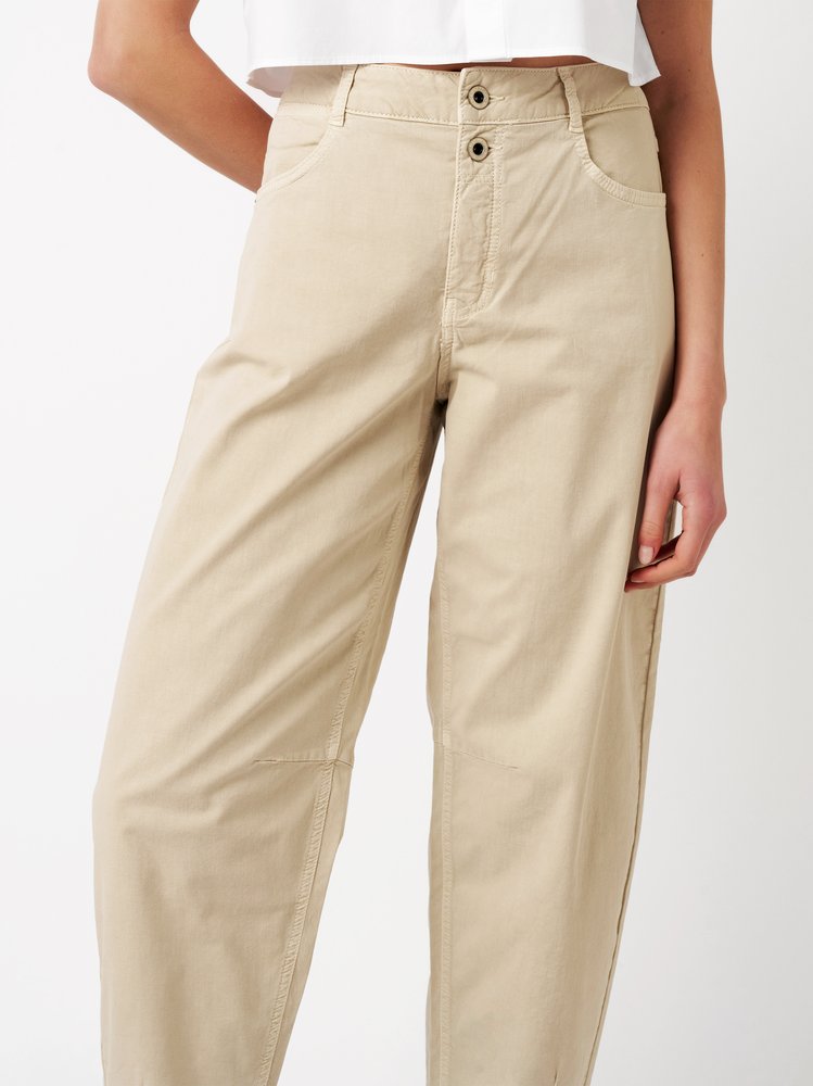 Womens jeans Mara Barrel in light sand, barrel-fit trousers, detail view