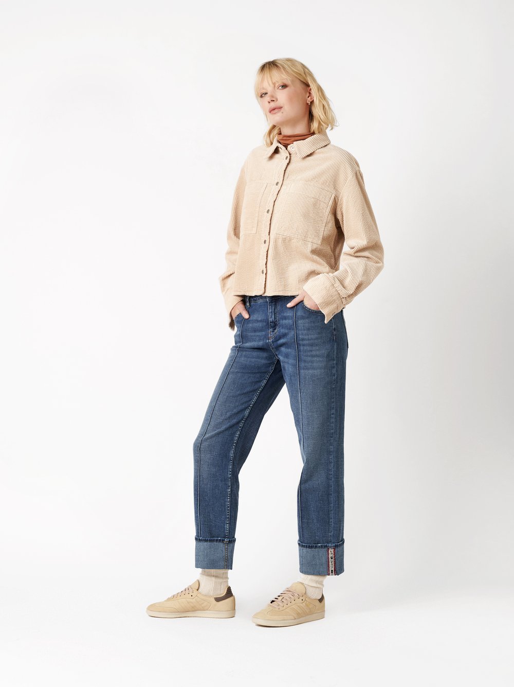 Jeans Masha_152 mid blue outfit view