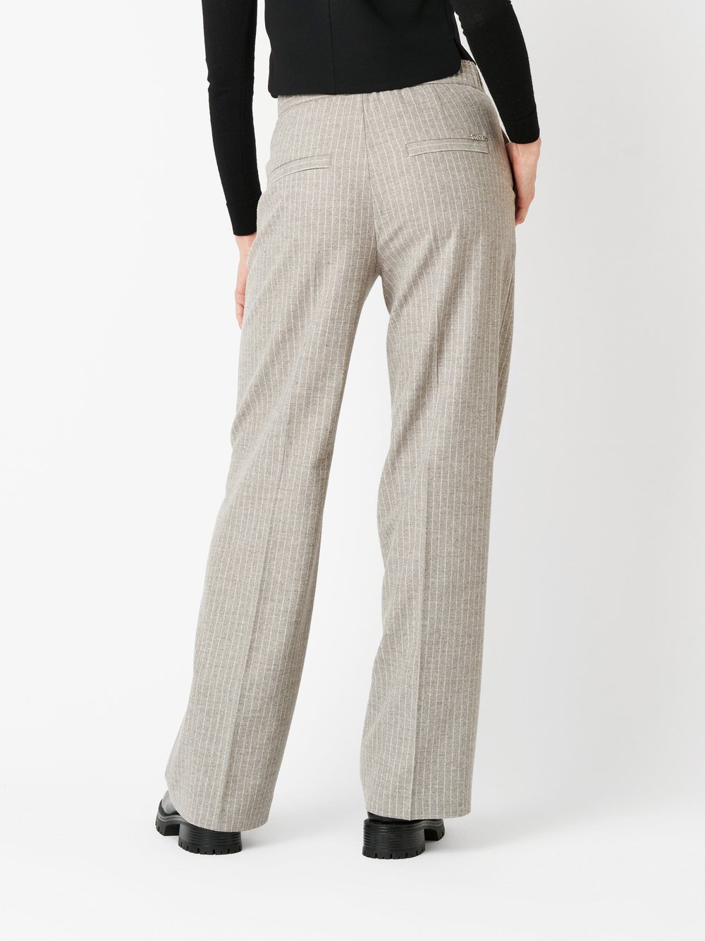 Trousers Mara_355 taupe rear view Trousers Mara_355 taupe rear view