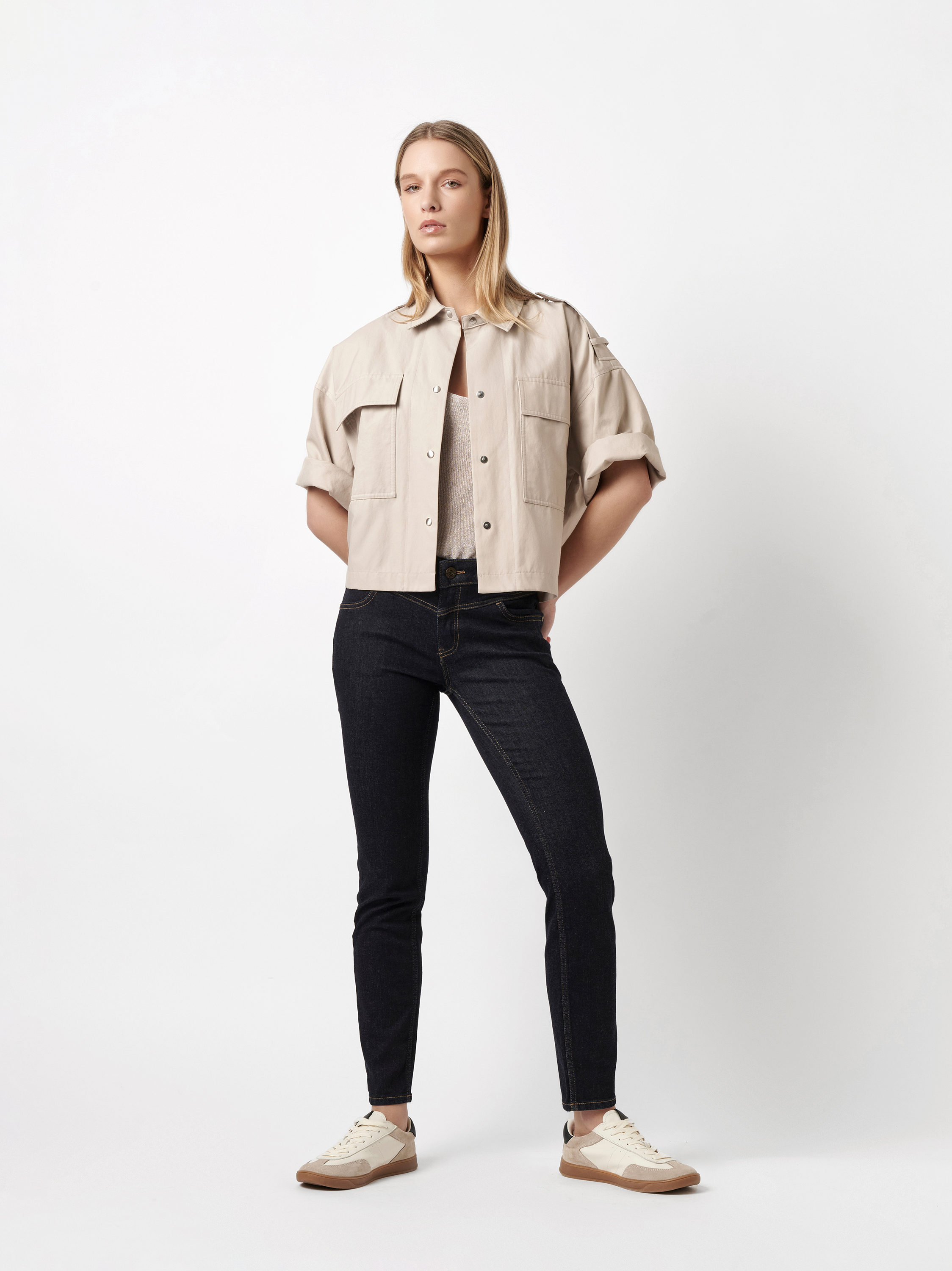 Jeans Antonia_045 dark blue Outfitansicht Jeans Antonia_045 dark blue Outfitansicht