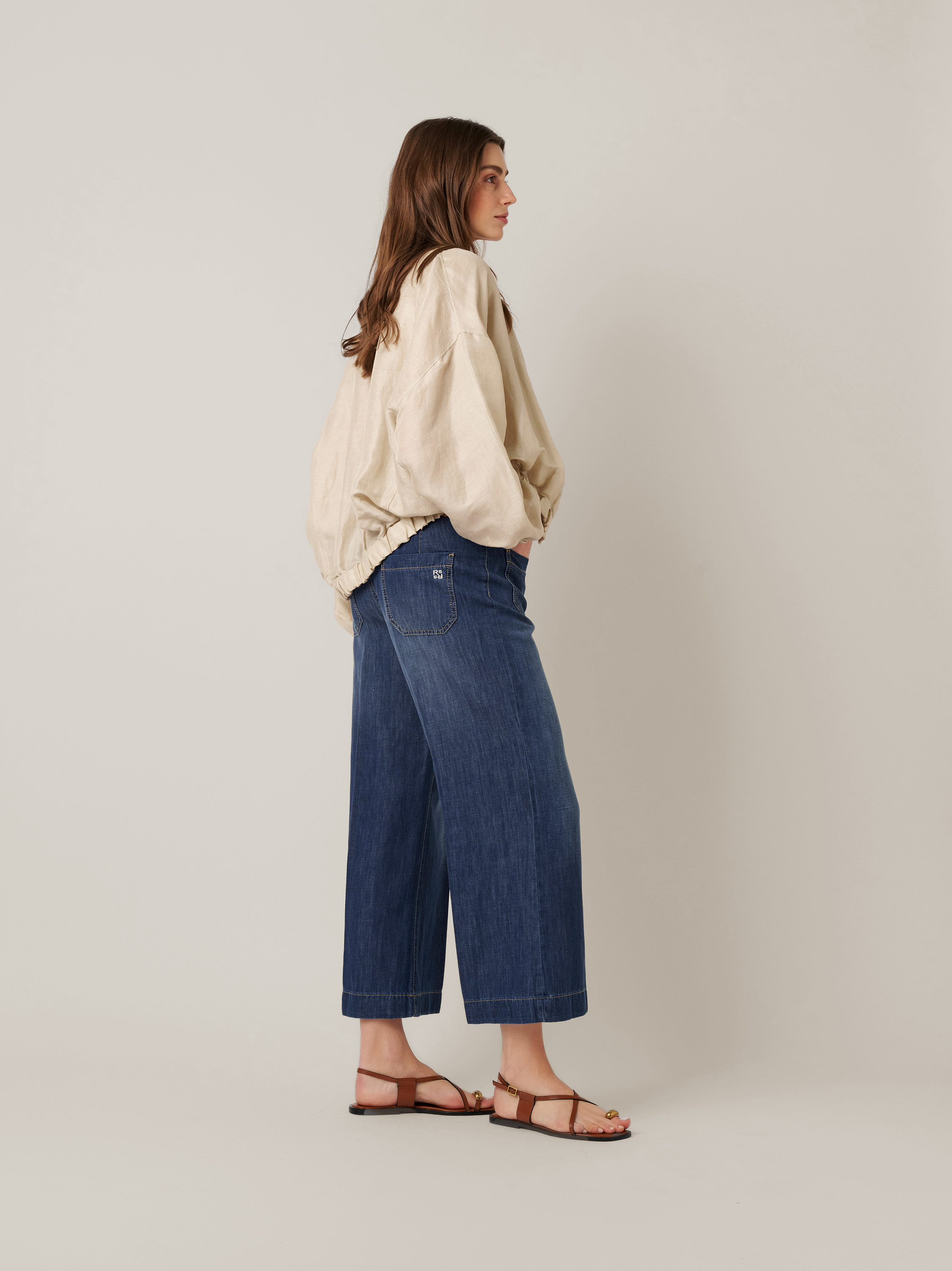 Womens jeans Audrey Culotte in mid blue, culottes made of lightweight denim, front view worn by model