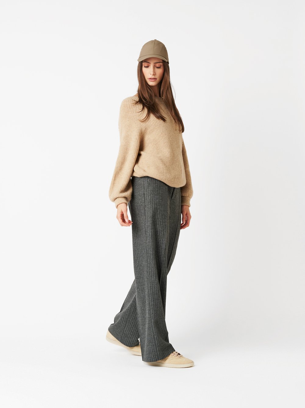 Trousers Mara_355 grey outfit view
