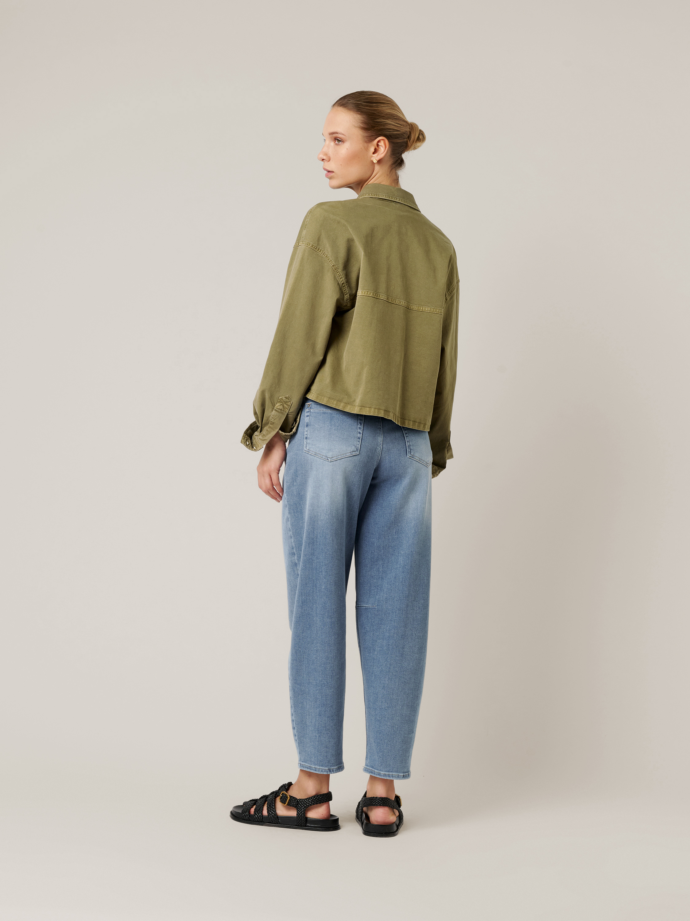 Womens jacket Jamie in khaki, short jacket in utility style, back view worn by model