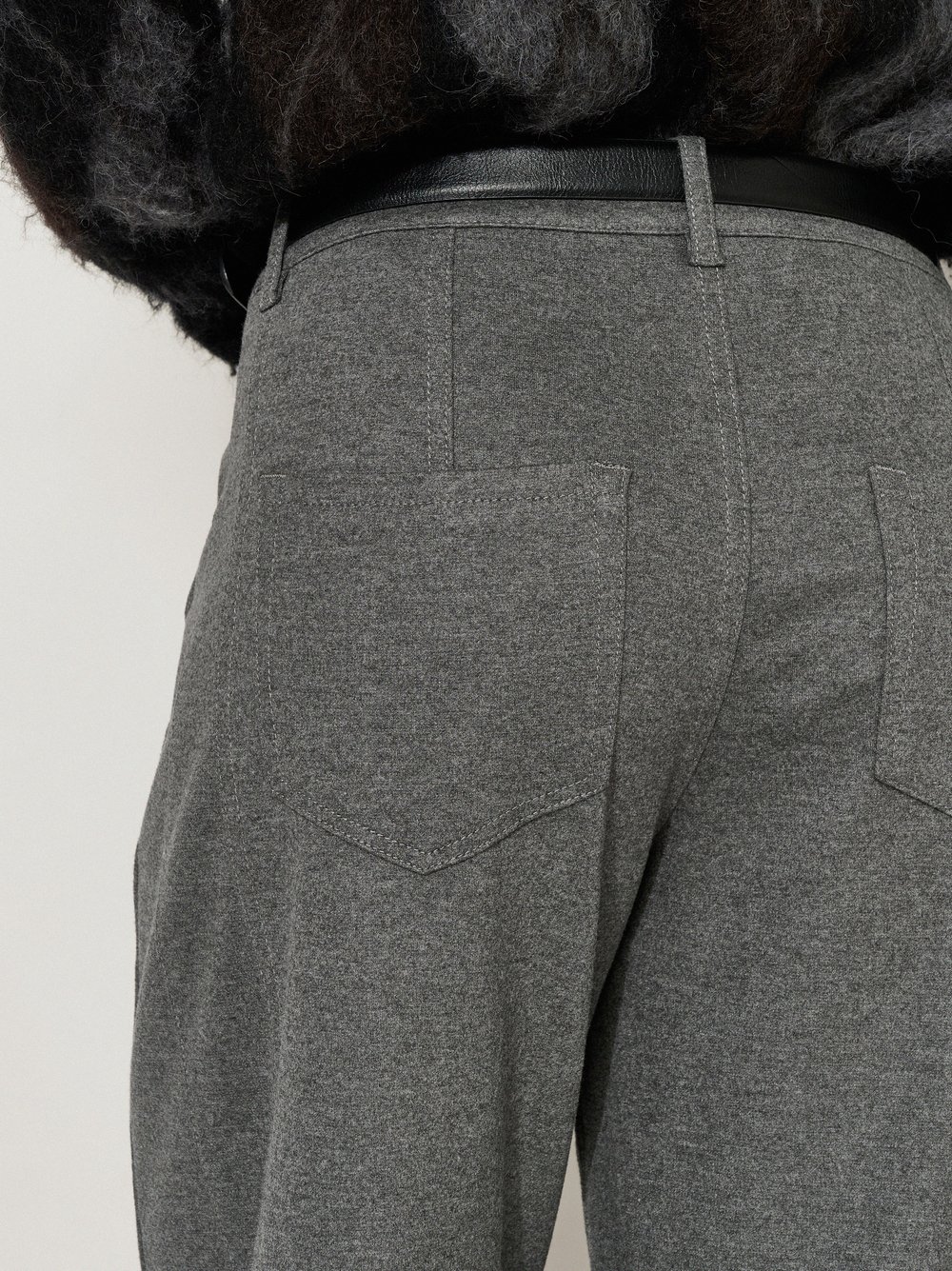 Womens trousers Mara Barrel in Grey, barrel-fit trousers in soft flannel, second detail view