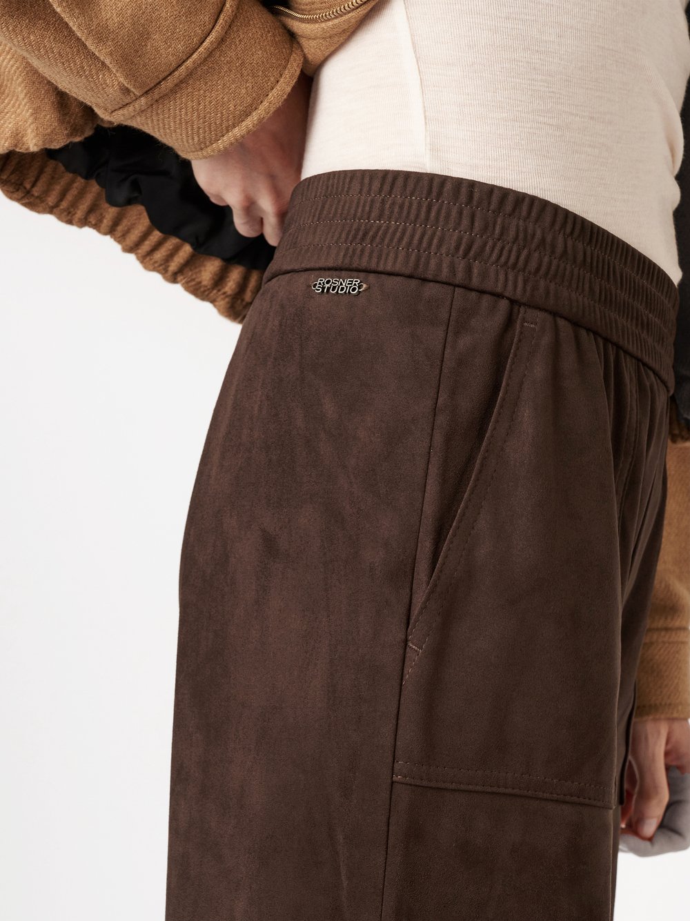 Trousers Mara_369 brown detail view Trousers Mara_369 brown detail view