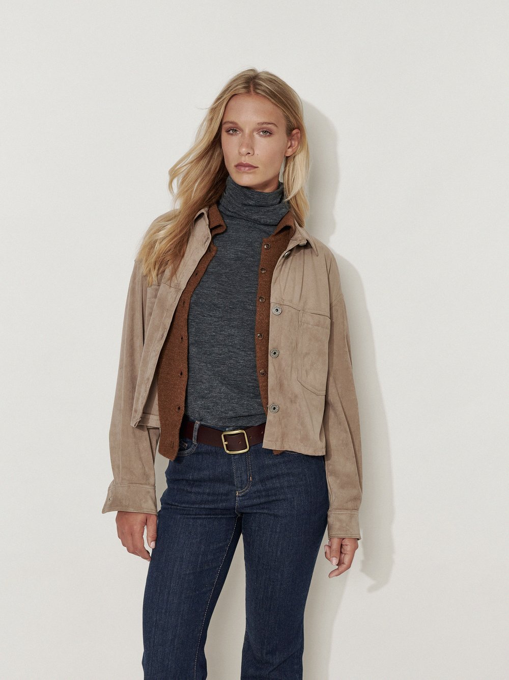 Womens jacket Jamie in Taupe, overshirt in suede look, front view worn by model