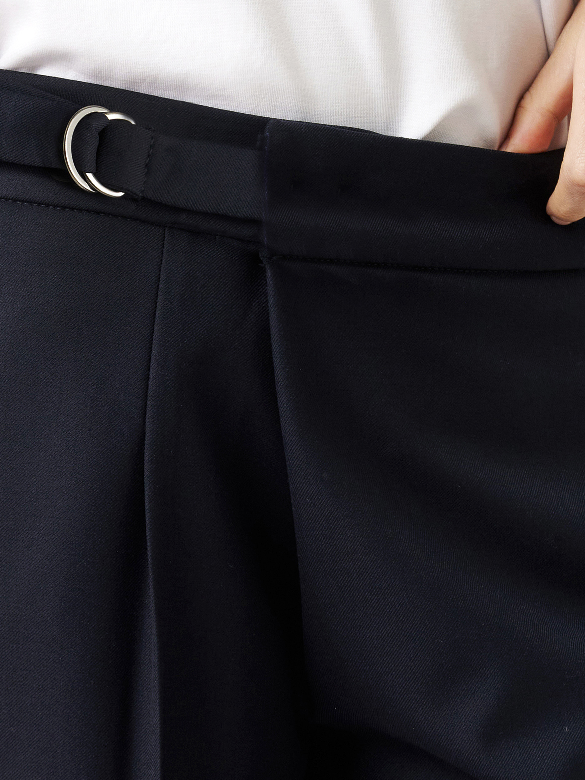 Trousers May_321 navy detail view Trousers May_321 navy detail view