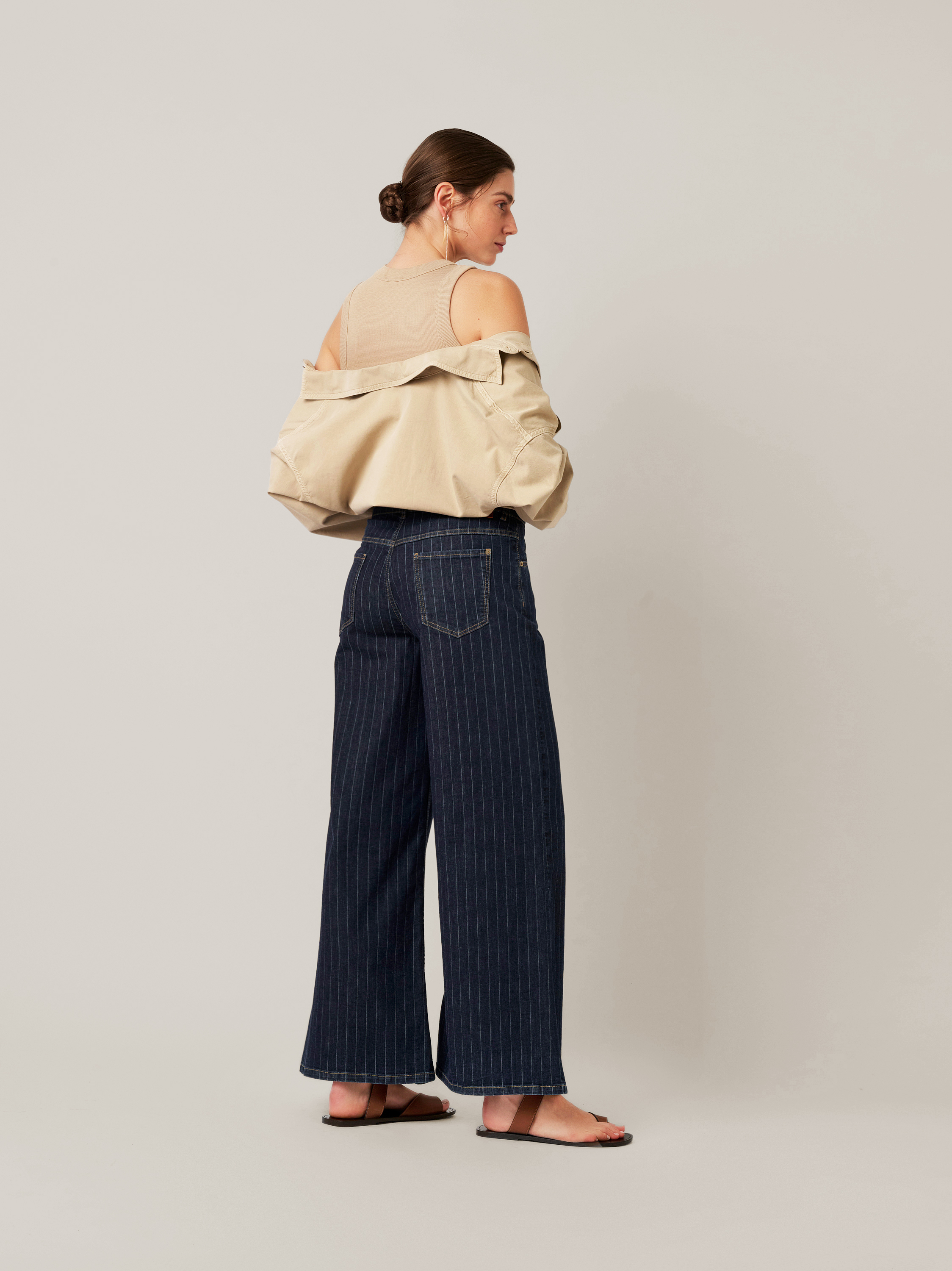 Womens jeans Audrey Wide in blue, striped wide leg jeans, back view worn by model